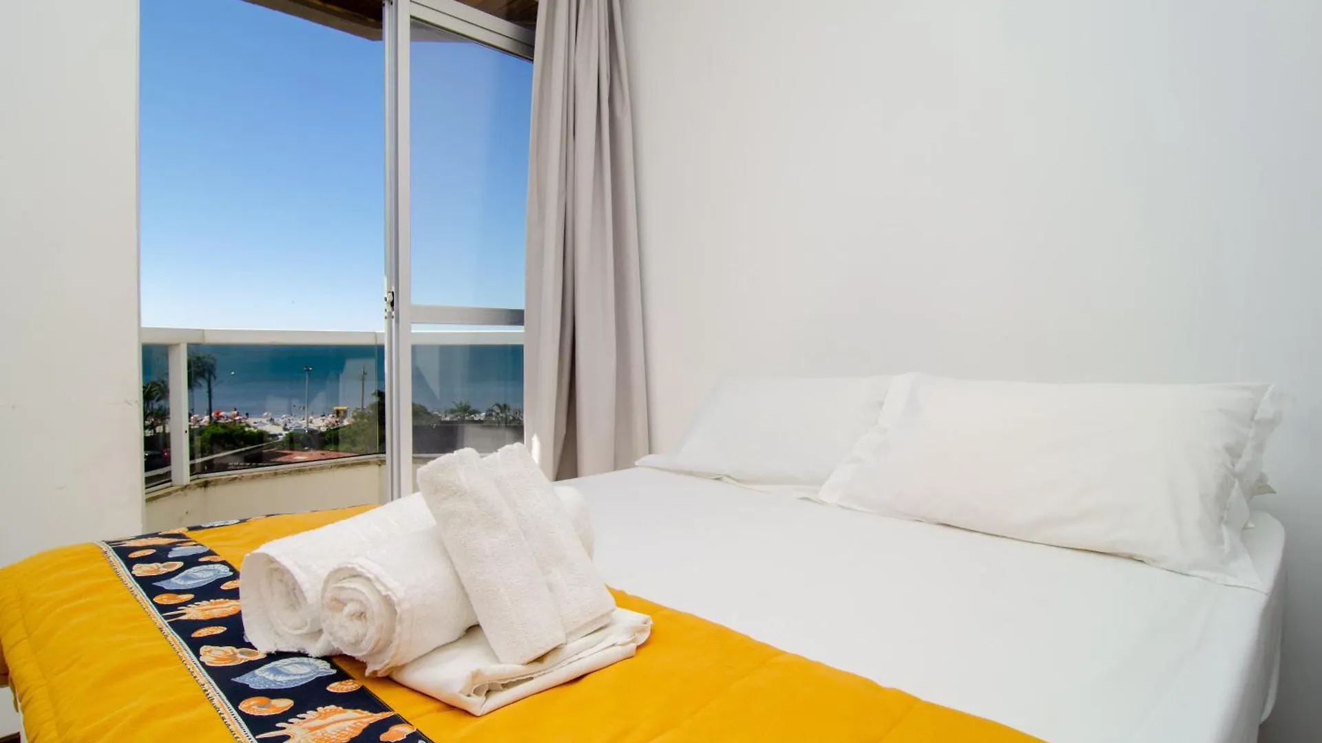 Na Quadra Da Praia, Vista Mar, Canasvieiras Mf1490 Florianopolis Apartment